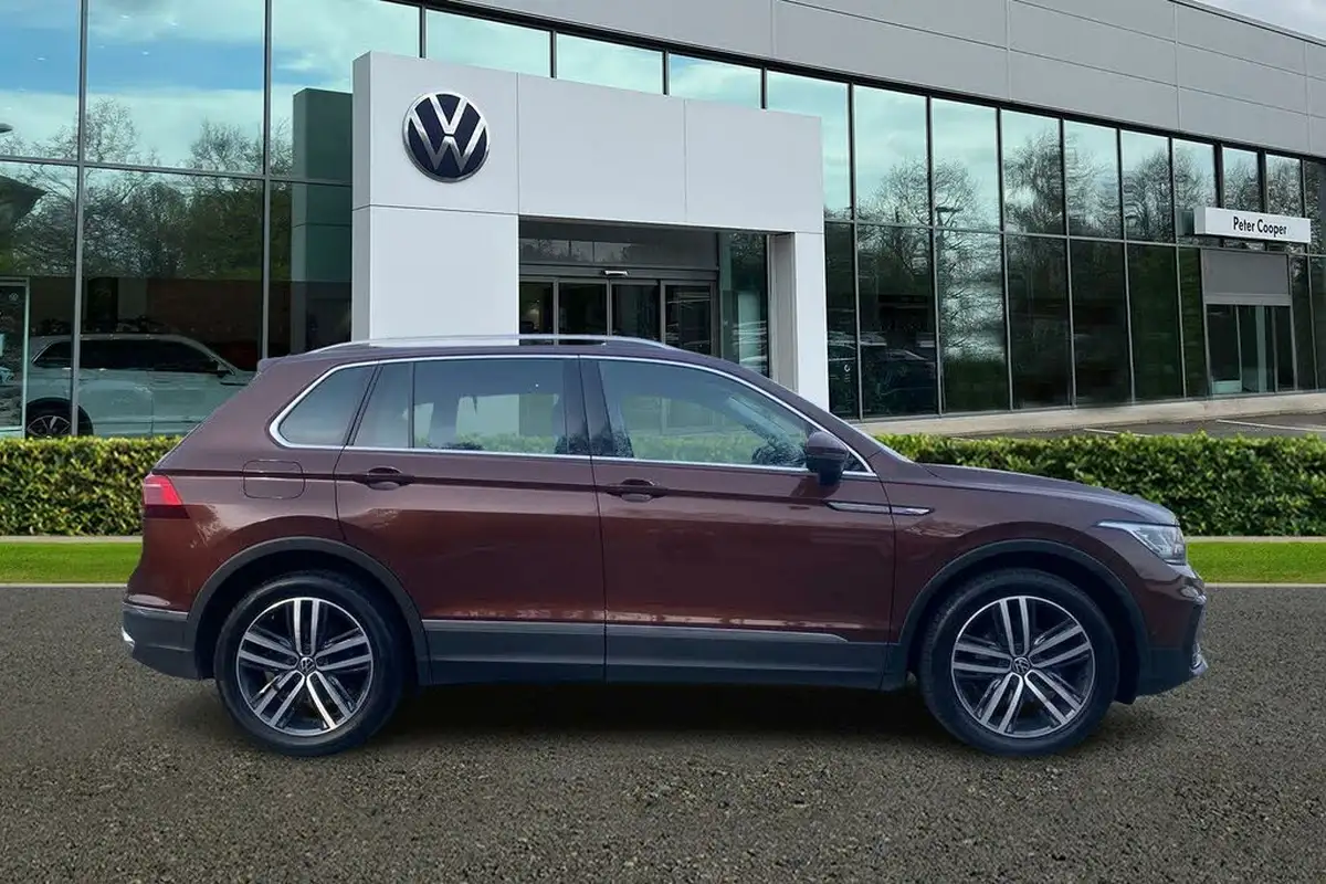 2021-volkswagen-tiguan-15-tsi-elegance-big-33