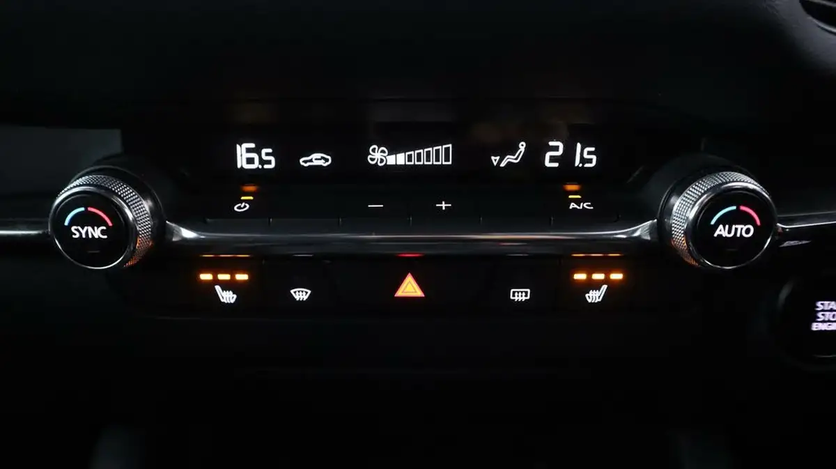 2022-mazda-mazda3-20-se-l-lux-122ps-hatchback-5d-auto-big-11