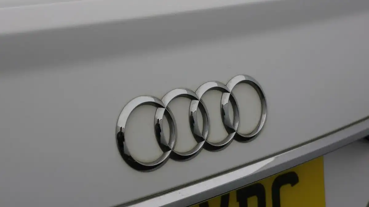 2022-audi-a6-saloon-20-40-tfsi-sport-big-19