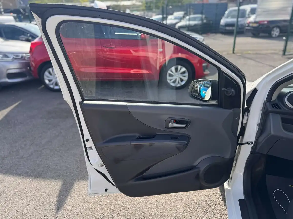 2014-suzuki-alto-10-sz-big-33