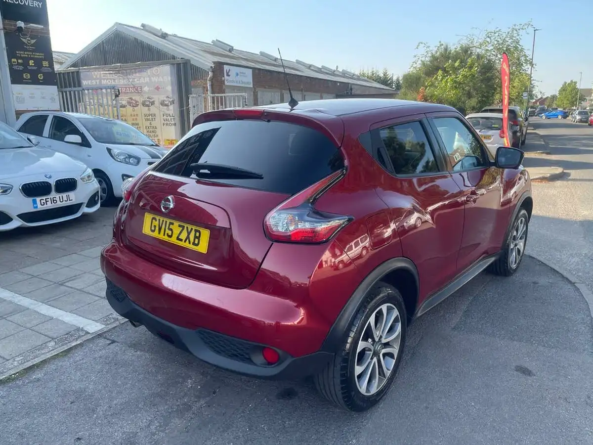 2015-nissan-juke-16-tekna-117ps-1598cc-xtronic-cvt-big-3