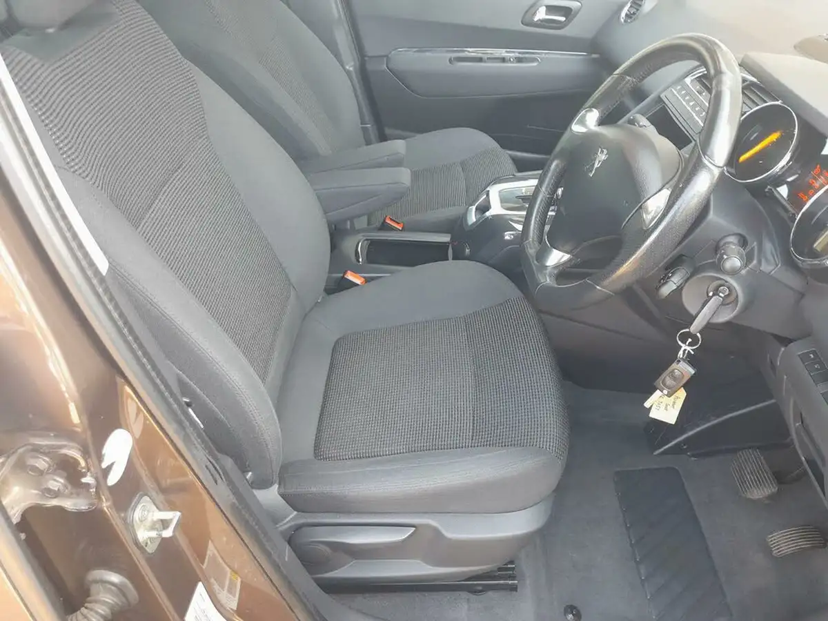 2015-peugeot-5008-16bluehdi-allure-auto-big-11