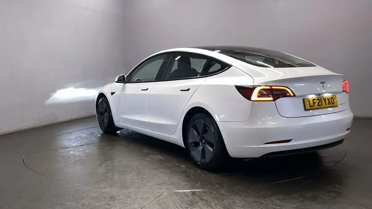 2021-tesla-model-3-e-long-range-4x4-big-5