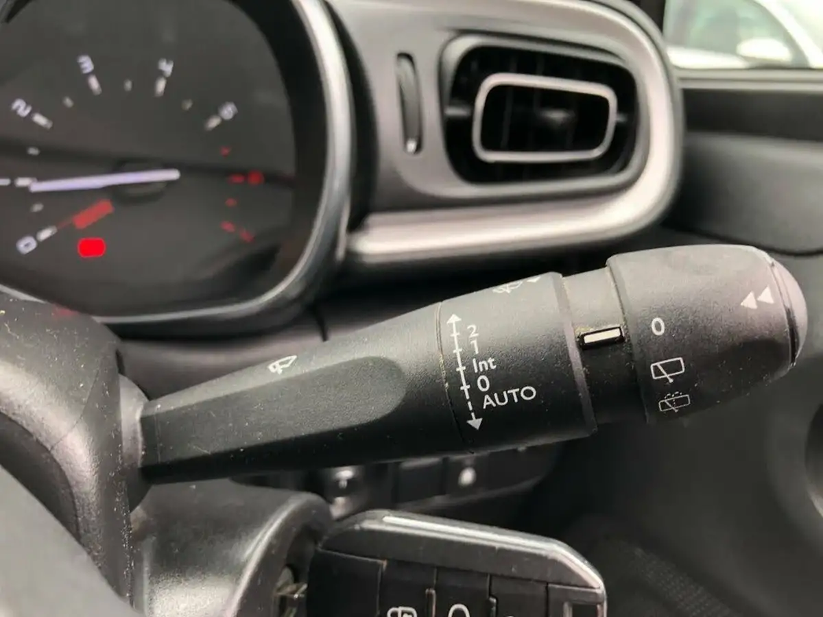 2018-citroen-c3-12-puretech-flair-110ps-ss-big-35