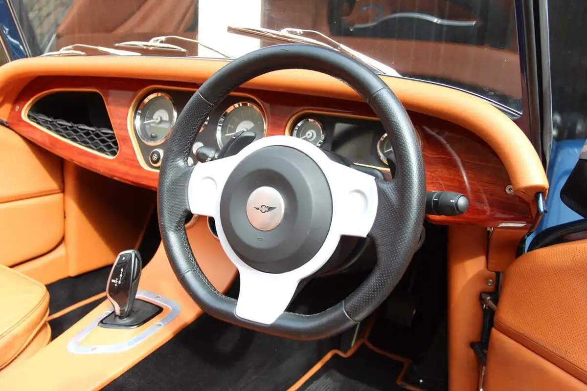 2022-morgan-plus-4-20-auto-big-39