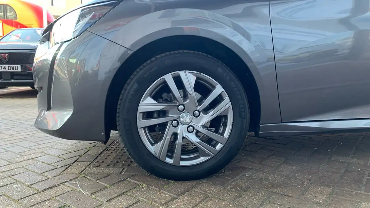 2022-peugeot-208-12-puretech-active-premium-75bhp-big-13