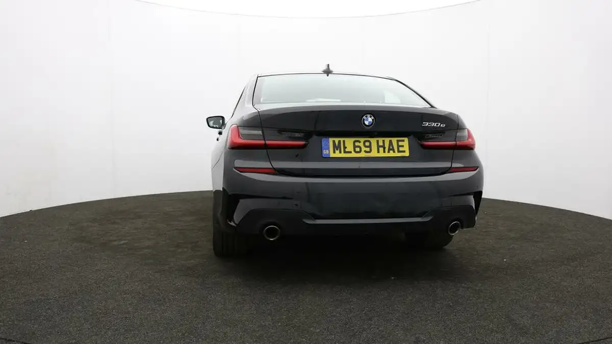 2019-bmw-3-series-20-330e-m-sport-plus-pack-big-35