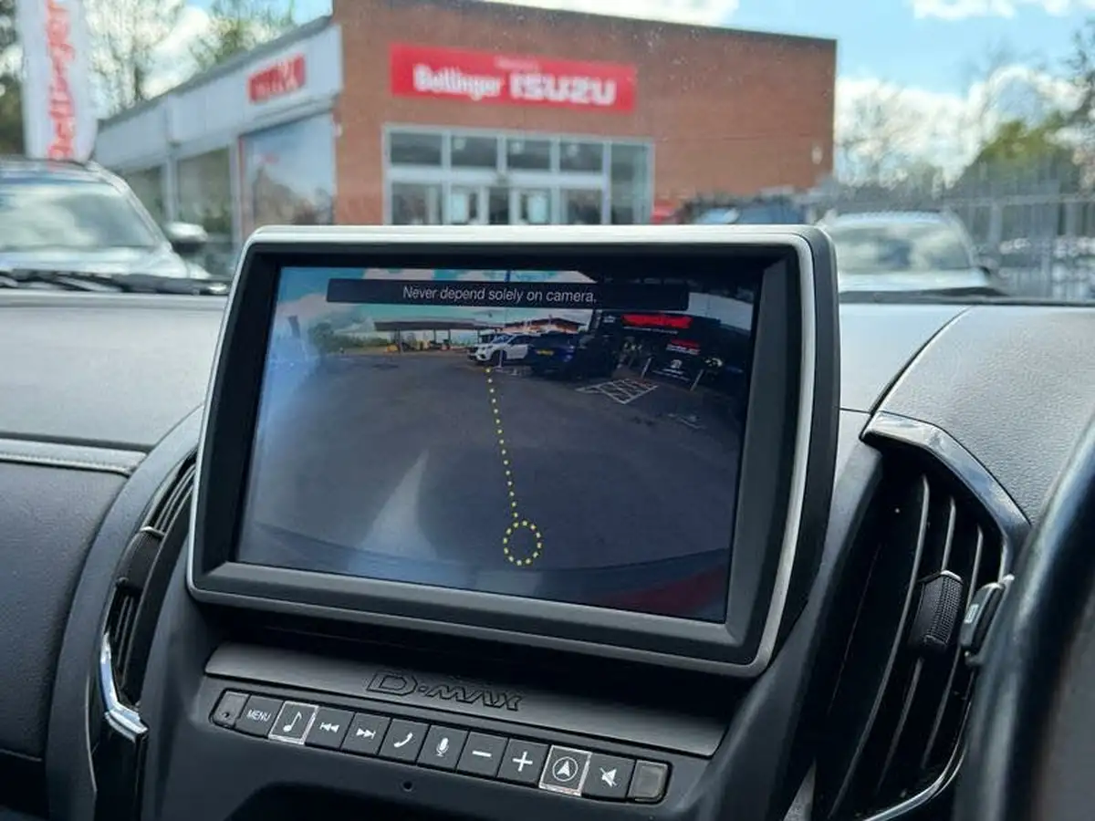 2019-isuzu-d-max-19td-blade-auto-big-20