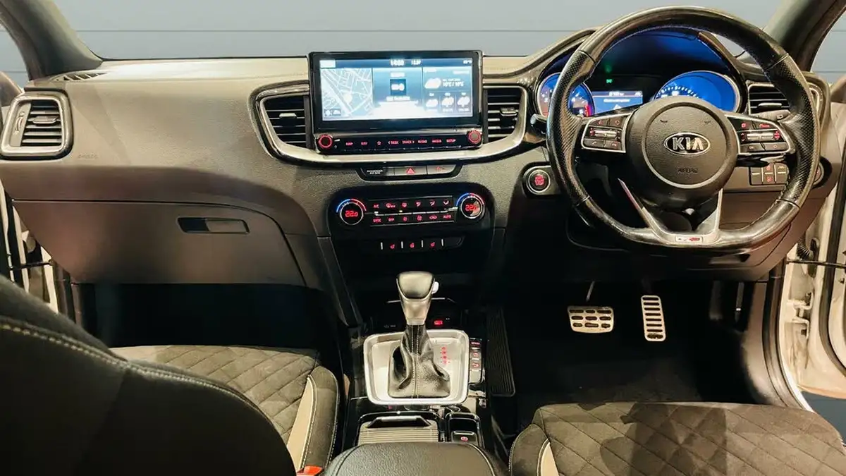 2020-kia-pro-ceed-16crdi-gt-line-dct-big-4