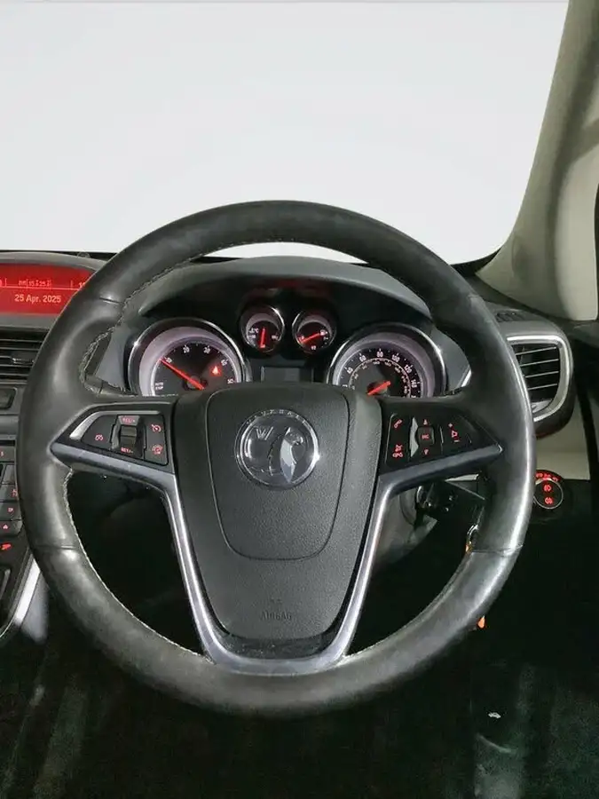 2014-vauxhall-mokka-17cdti-se-ecoflex-fwd-ss-big-10