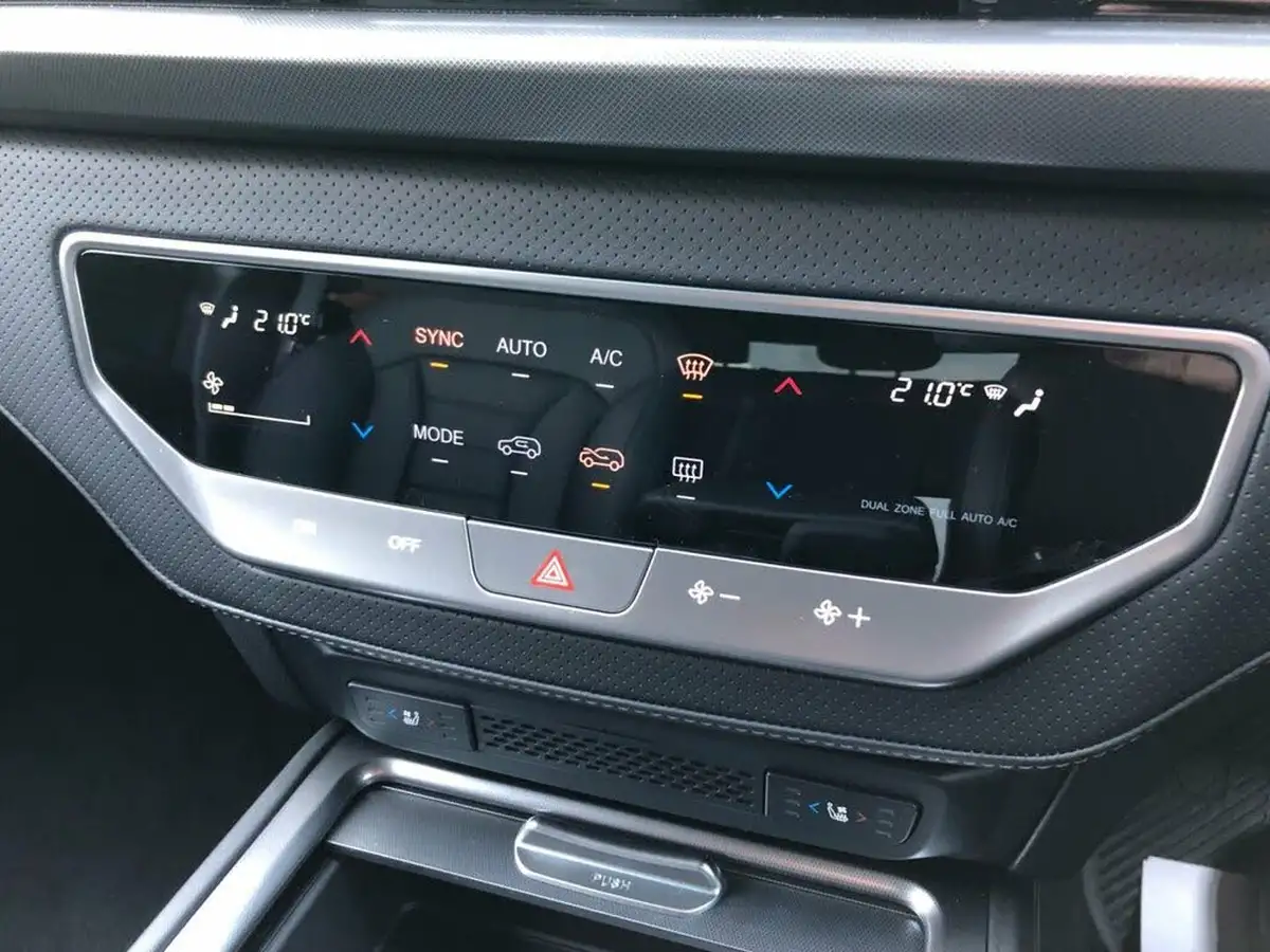 2025-kgm-ssangyong-rexton-22td-k30-big-56