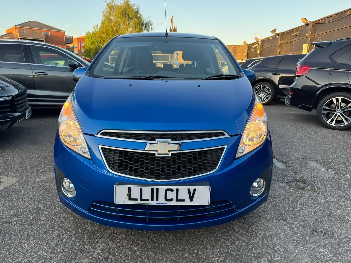 2011-chevrolet-spark-10-ls-big-33
