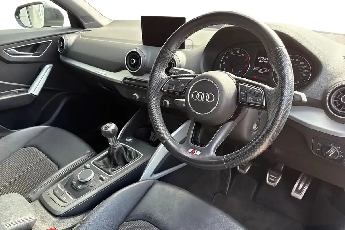 2018-audi-q2-14-tfsi-s-line-big-13