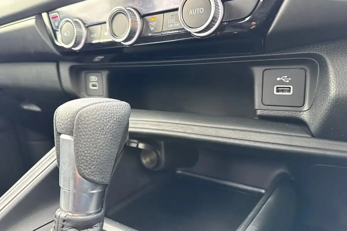 2024-honda-hr-v-15-i-mmd-elegance-big-28