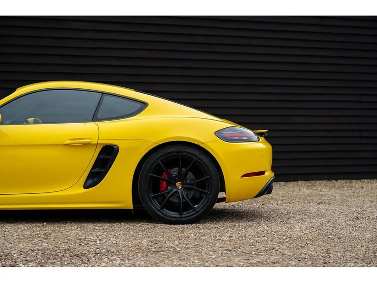 2016-porsche-cayman-718-25-s-pdk-big-9