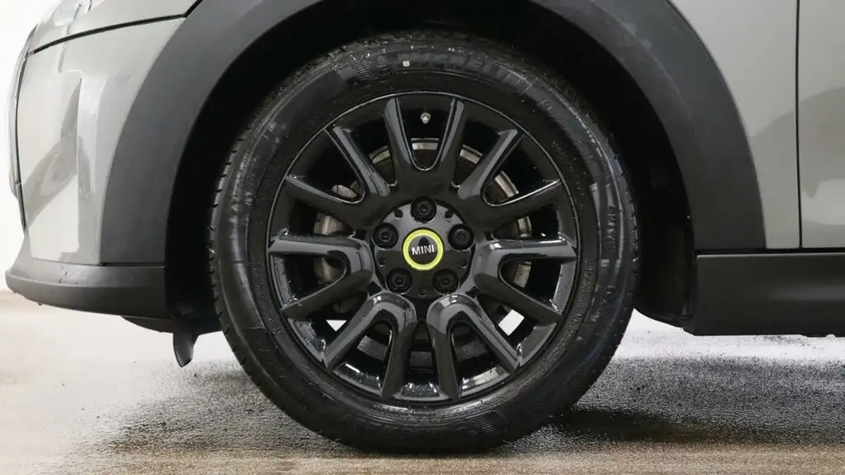 2021-mini-cooper-e-cooper-s-1-big-6