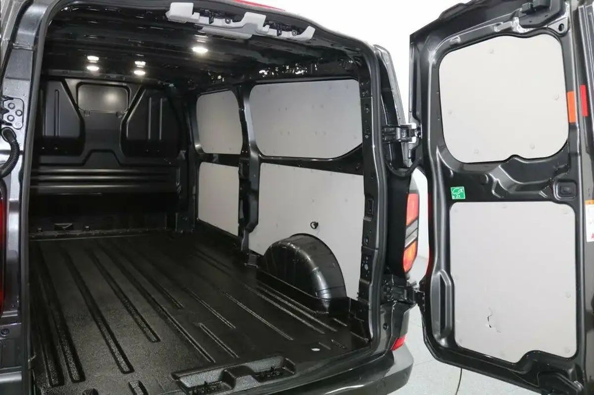 2023-ford-transit-custom-20tdci-320-l2h1-limited-136pseu6e-panel-van-1996cc-auto-big-18