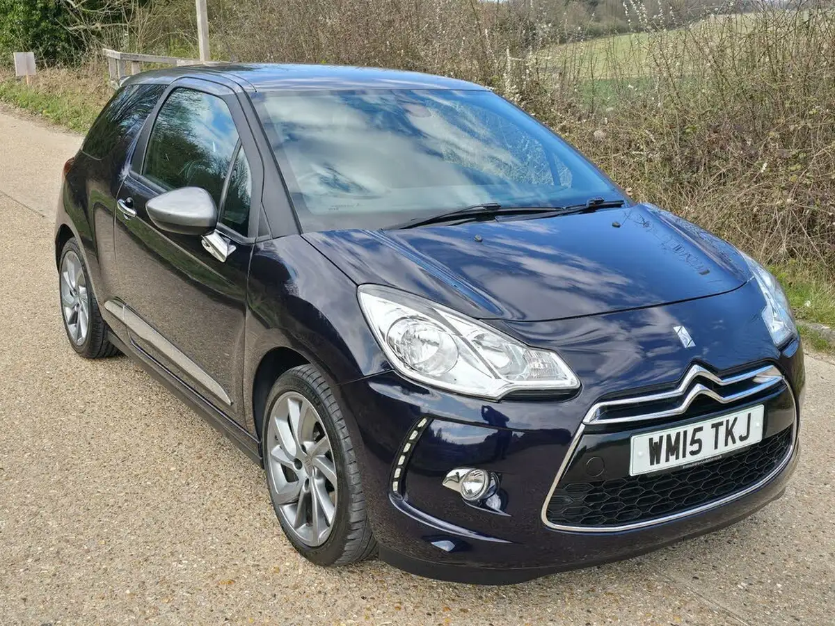 2015-citroen-ds3-12-dstyle-plus-big-20