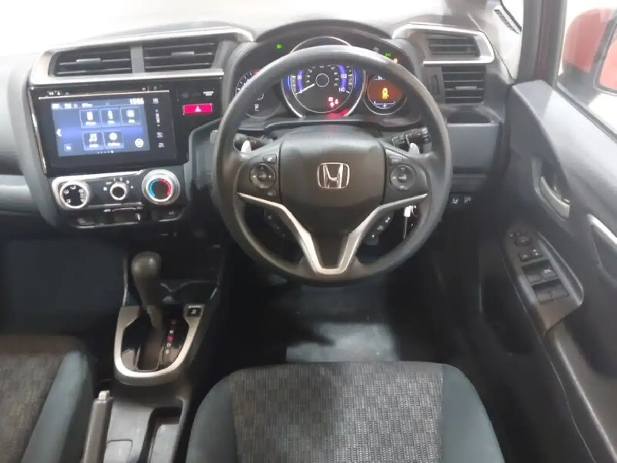 2016-honda-jazz-13-i-vtec-se-cvt-big-6
