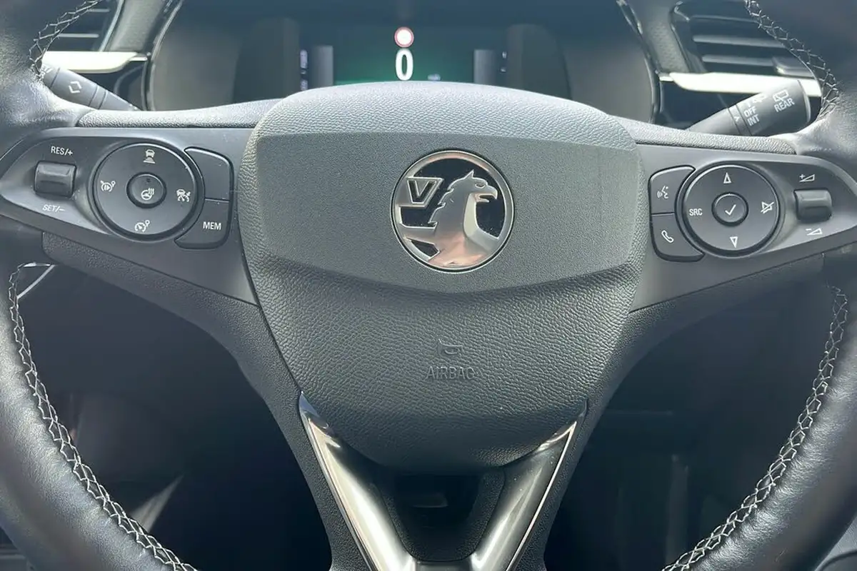 2024-vauxhall-corsa-e-ultimate-electric-156ps-51kwh-long-range-big-19