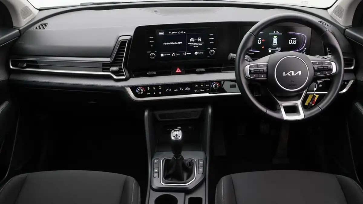 2023-kia-sportage-16-t-gdi-2-148bhp-big-13