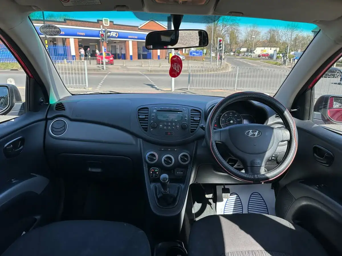 2011-hyundai-i10-12-classic-85bhp-big-31