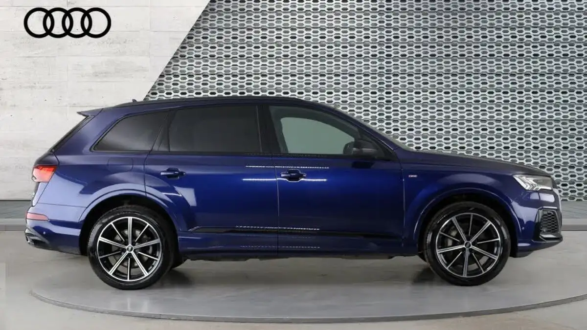 2022-audi-q7-30-55-tfsi-black-edition-big-3