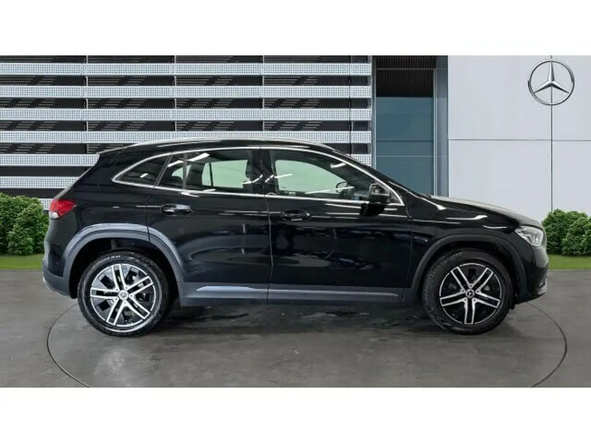 2023-mercedes-benz-gla-class-13-gla-200-sport-executive-station-wagon-big-4