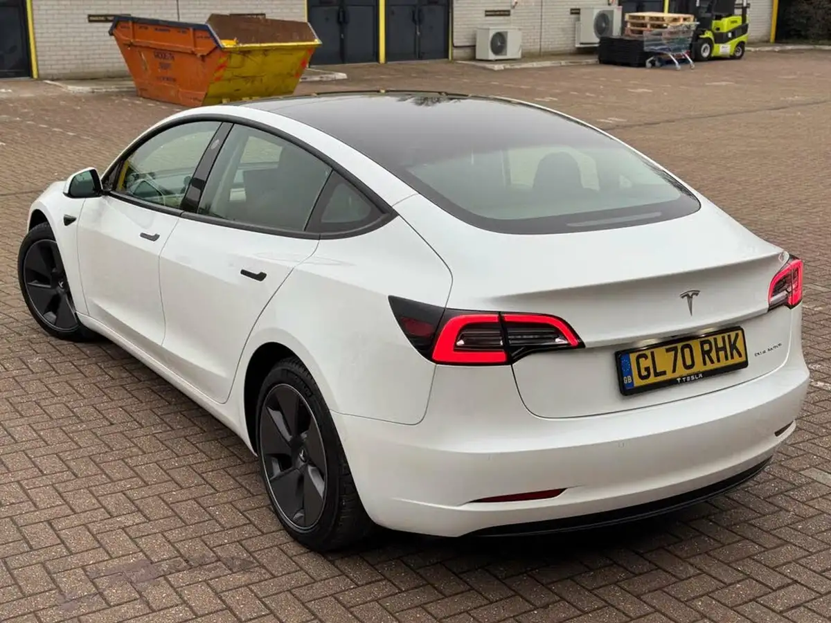 2020-tesla-model-3-e-long-range-big-3