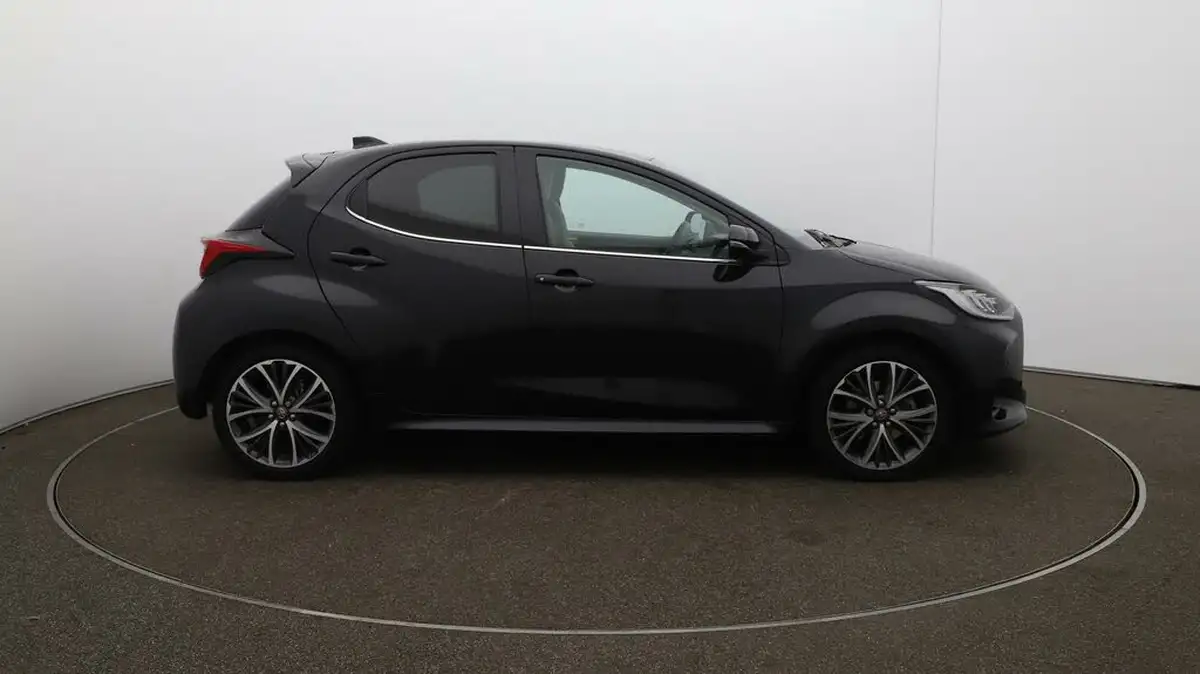 2023-toyota-yaris-15-vvt-i-excel-big-40