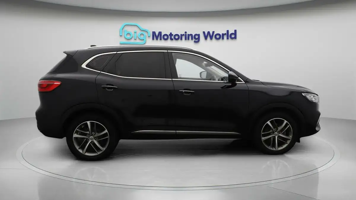 2022-mg-hs-15t-gdi-exclusive-162ps-dct-big-8