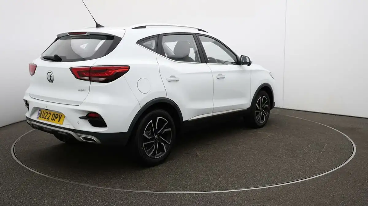 2022-mg-zs-suv-10t-gdi-exclusive-big-47