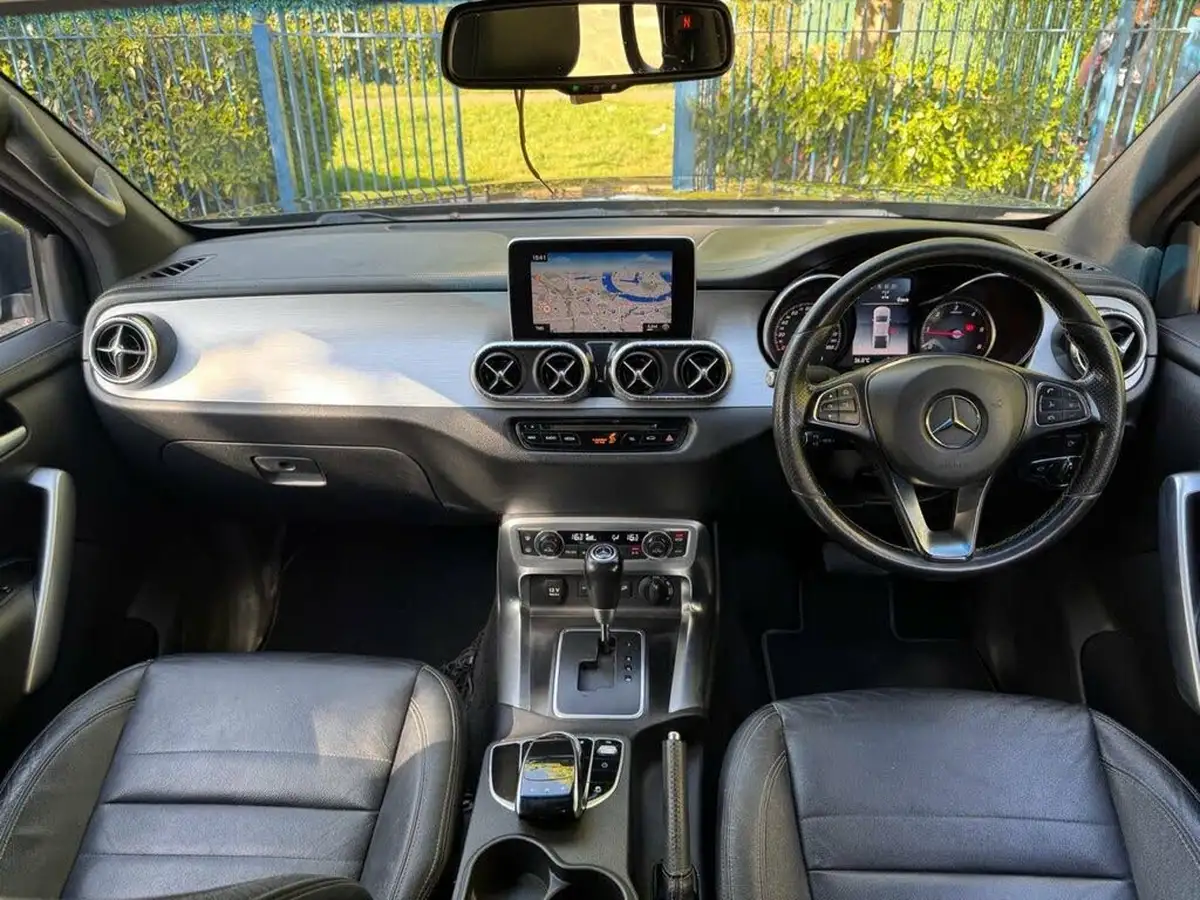 2019-mercedes-benz-x-class-23td-250-power-big-18