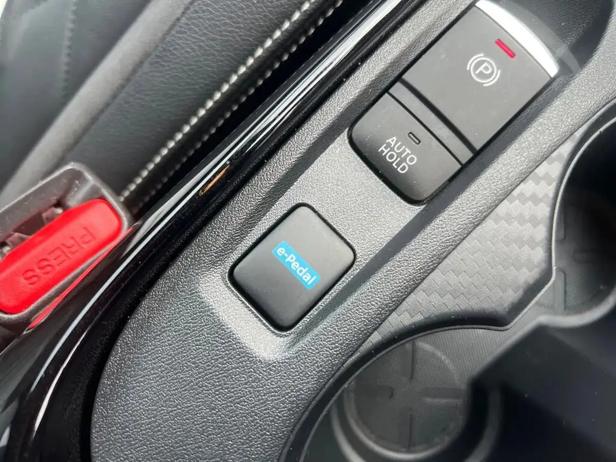2022-nissan-juke-16-hybrid-tekna-big-28