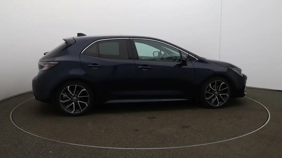 2022-toyota-corolla-20-vvt-i-excel-181bhp-trk-hatchback-big-8