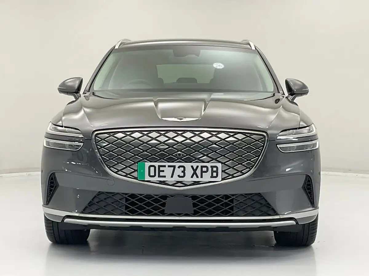 2023-genesis-gv70-e-sport-line-big-9