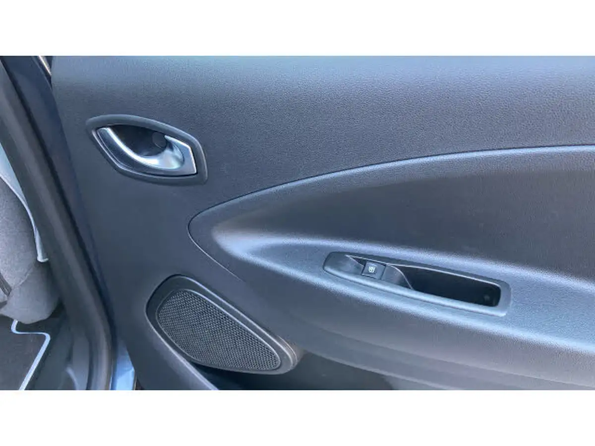 2021-renault-zoe-e-i-iconic-135ps-r135ze50-big-30