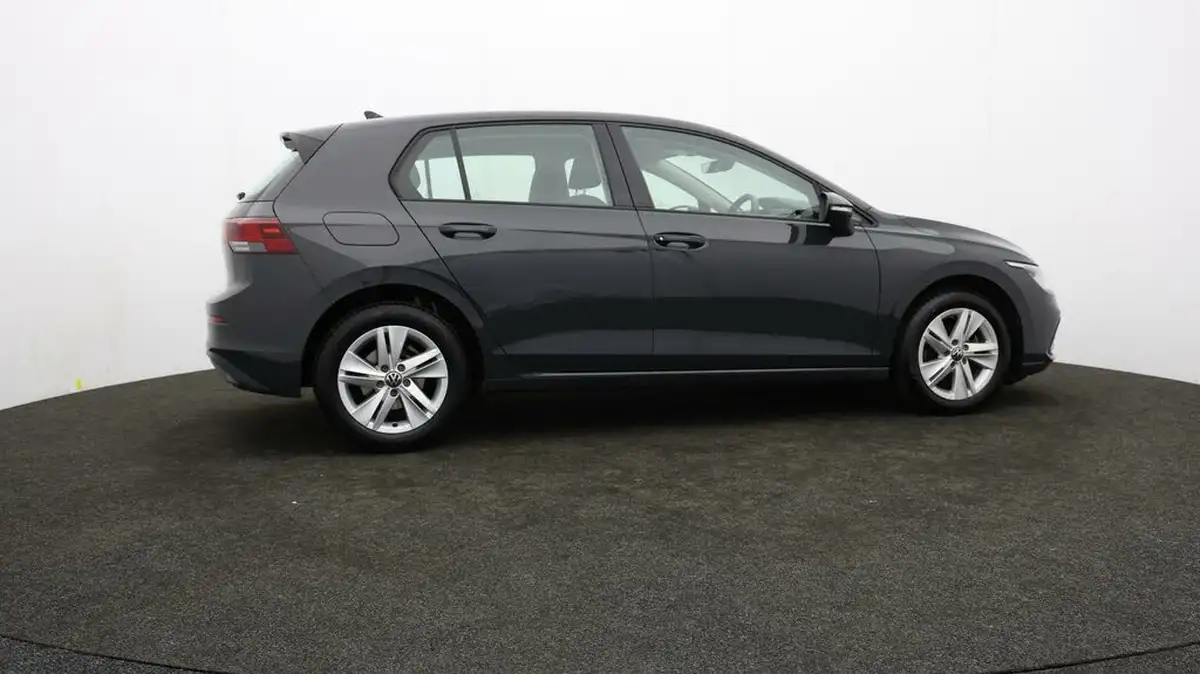 2022-volkswagen-golf-15-tsi-life-130ps-hatchback-big-28