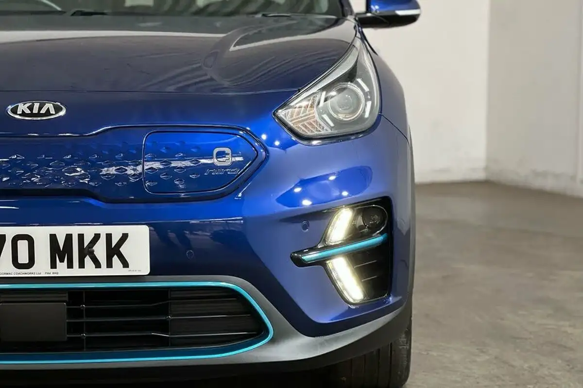 2021-kia-e-niro-ev-3-big-12