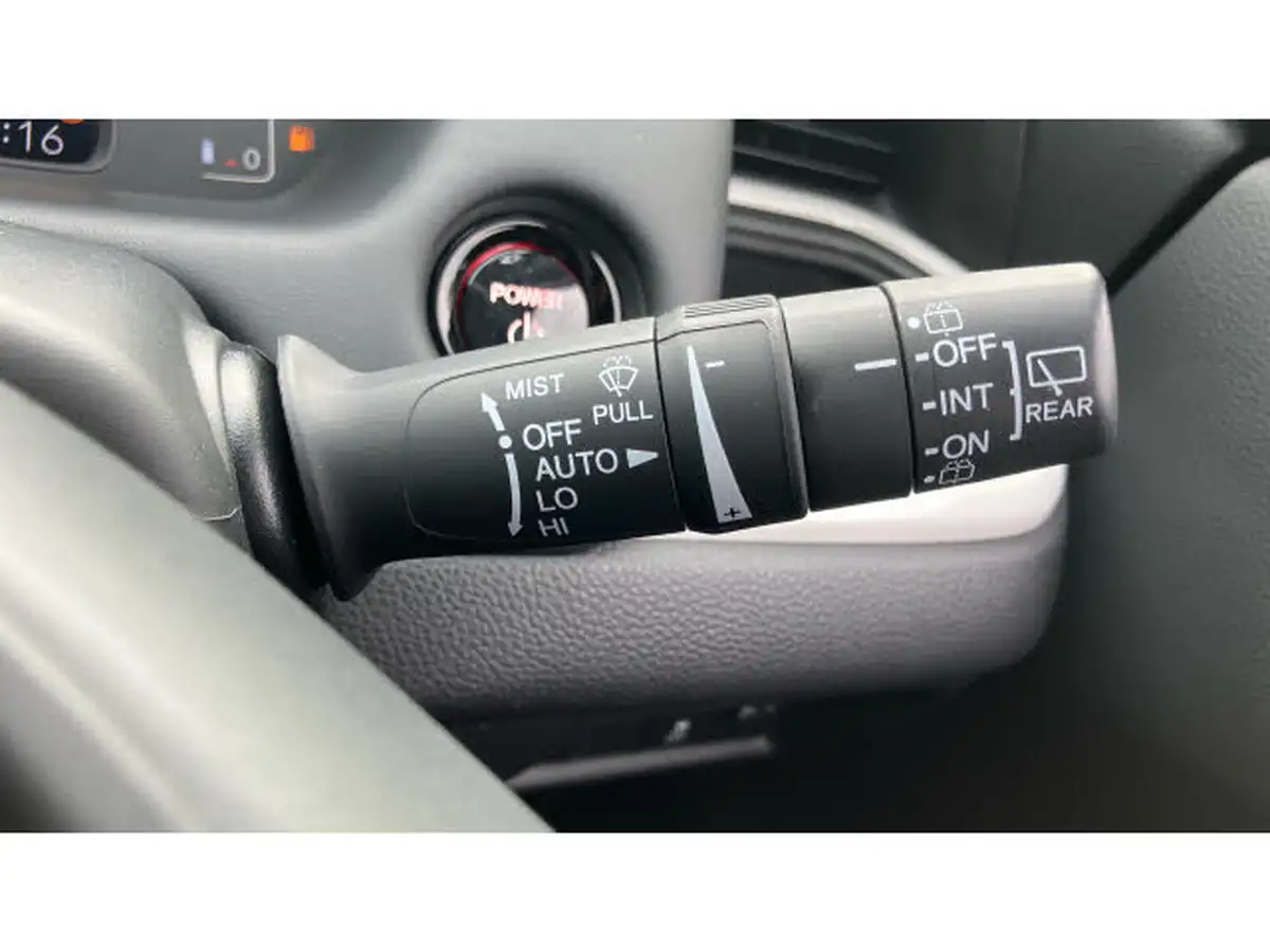 2022-honda-jazz-15-i-mmd-ex-107ps-big-36