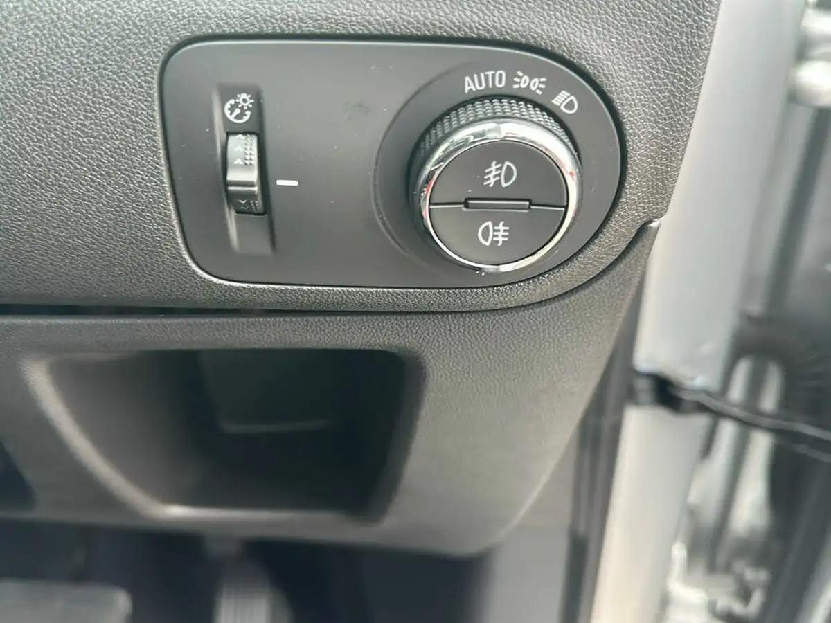 2023-vauxhall-crossland-12-gs-130ps-auto-big-20