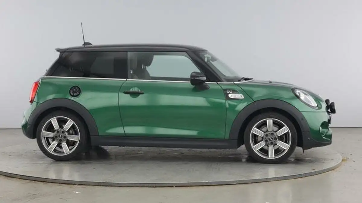 2019-mini-cooper-20-cooper-s-60-years-edition-big-3