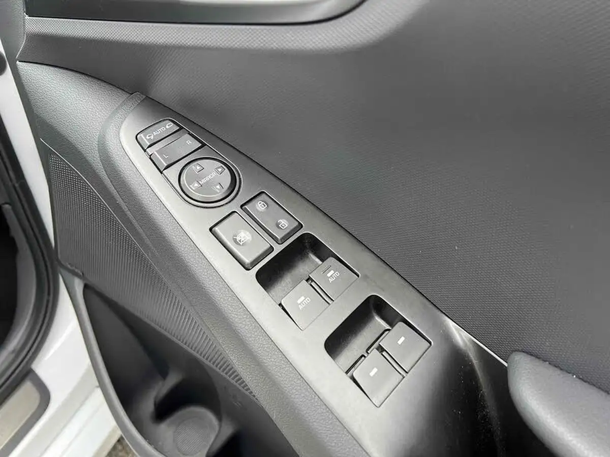 2020-hyundai-kona-e-premium-136ps-39kwh-big-26