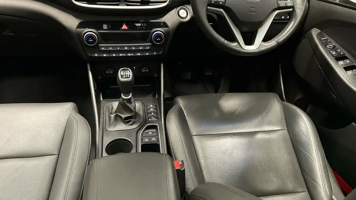 2018-hyundai-tucson-16-t-gdi-premium-se-2wd-big-14