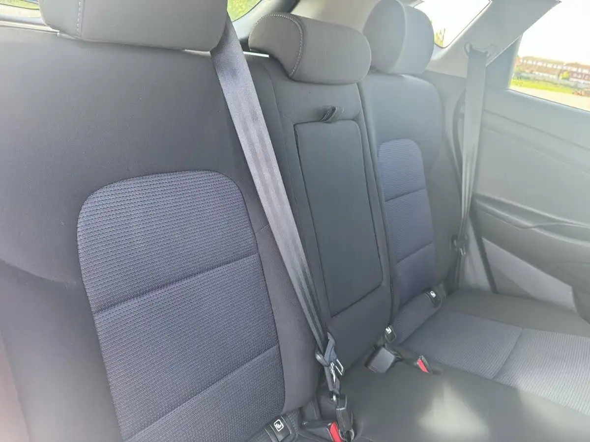 2017-hyundai-tucson-17crdi-blue-drive-se-141ps-dct-big-15