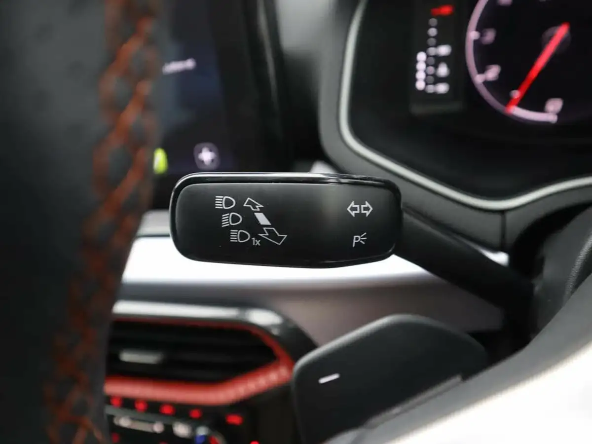 2025-seat-arona-10-tsi-fr-sport-dsg-big-22
