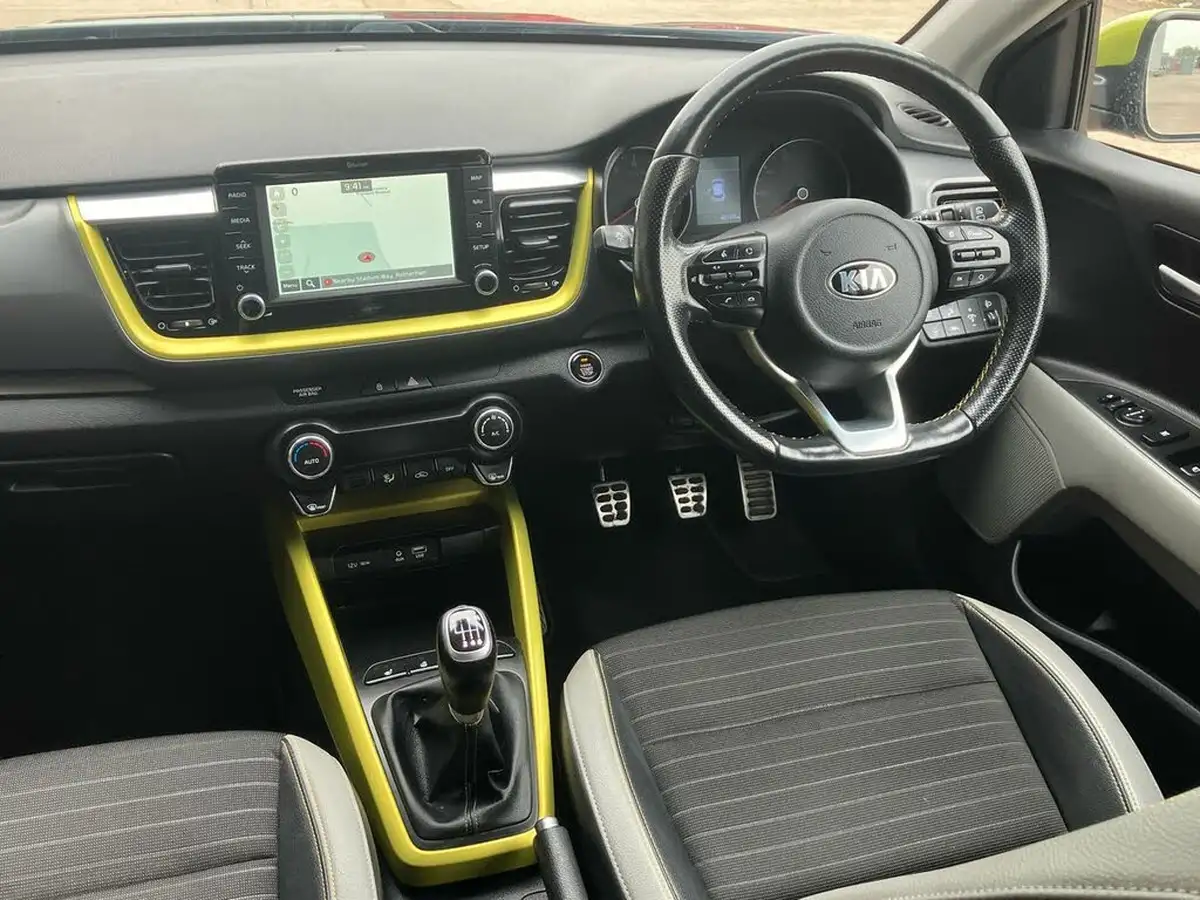 2018-kia-stonic-10-t-gdi-first-edition-big-40