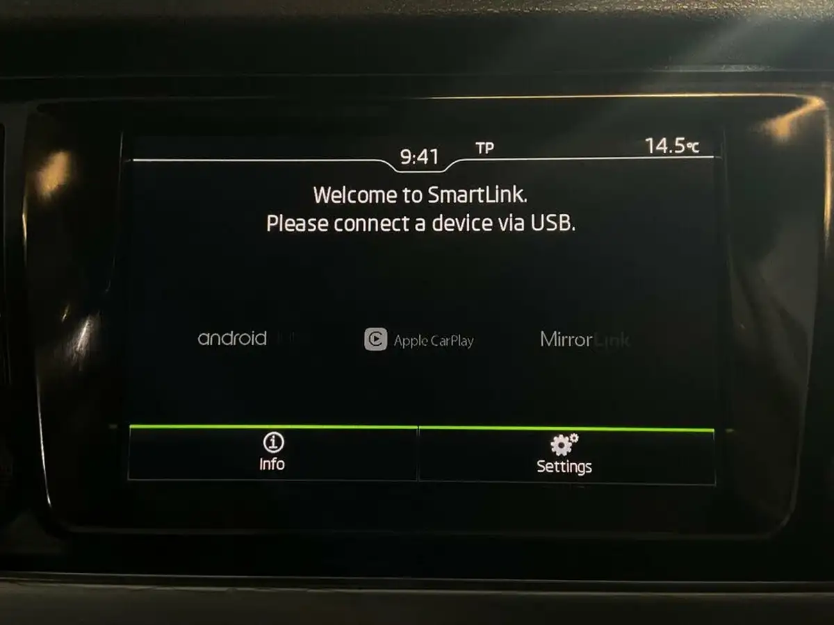 2016-skoda-fabia-12-tsi-colour-edition-big-53