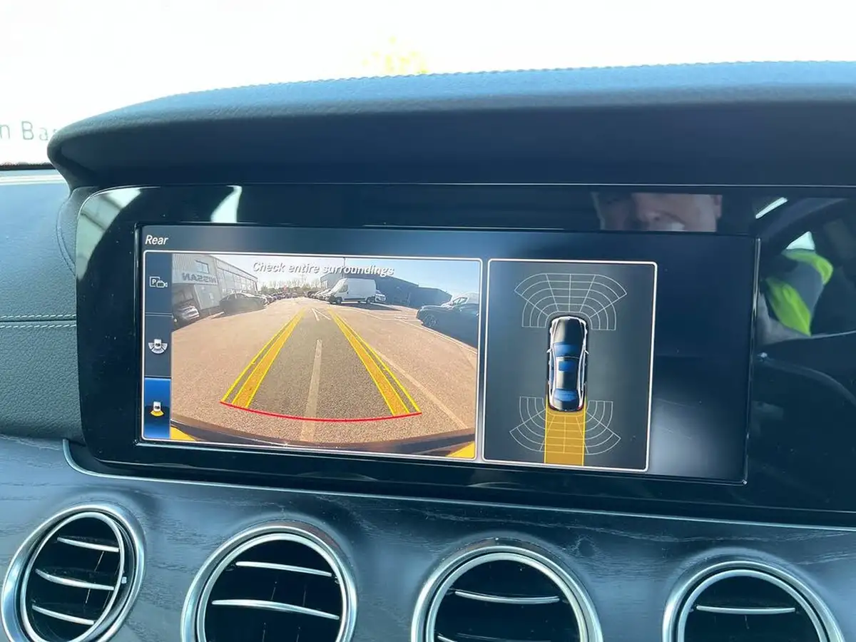 2018-mercedes-benz-e-class-20d-e220d-amg-line-premiumss-saloon-4d-big-27