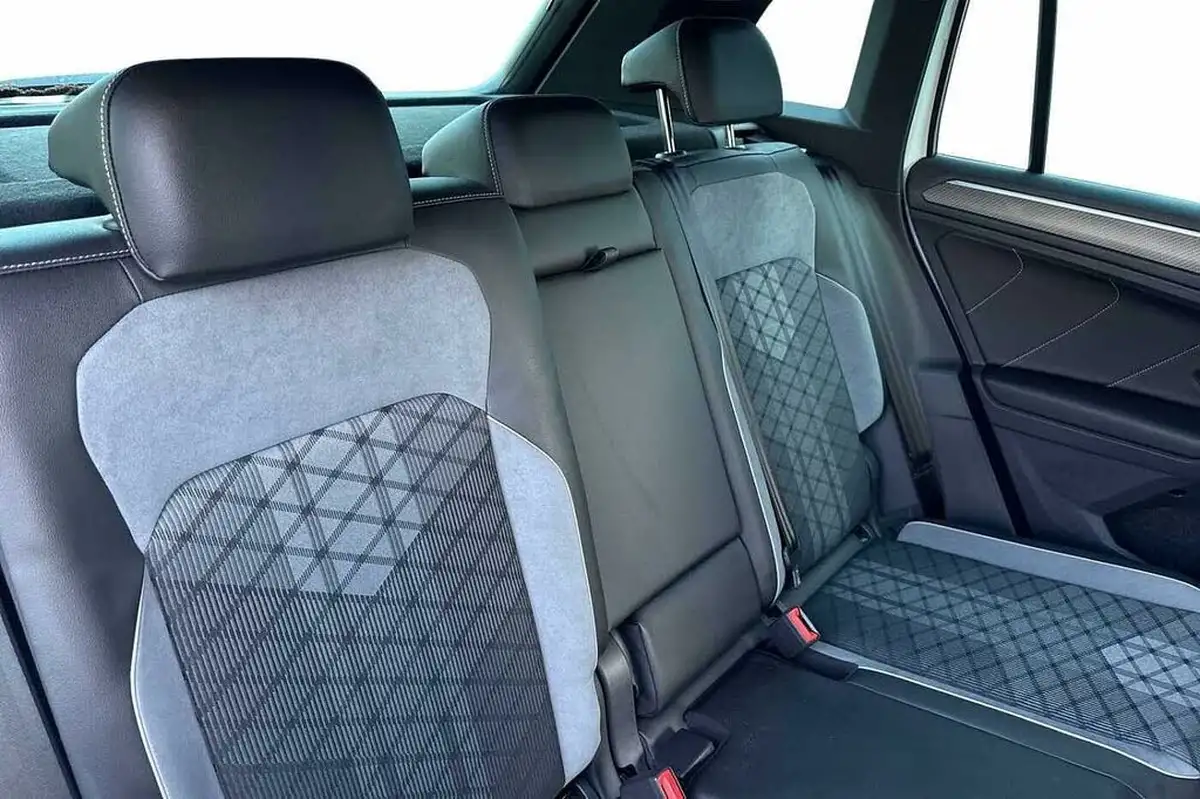 2022-volkswagen-tiguan-15-tsi-r-line-edition-big-7